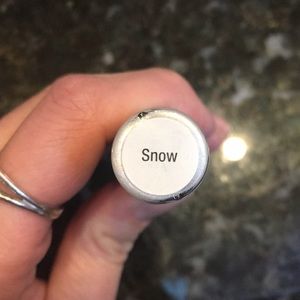 Snow lipsense